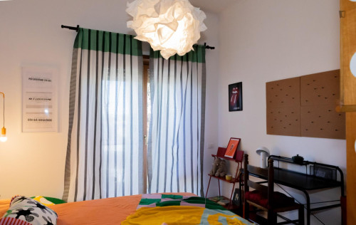 Double bedroom, with balcony, in 9-bedroom apartment - Gallery - 34