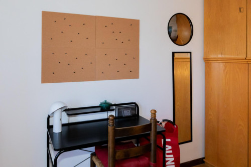 Double bedroom, with balcony, in 9-bedroom apartment - Gallery - 33