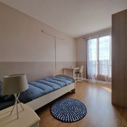 Chambre étudiant ou jeune travailleur pour fille uniquement! - Gallery - 7