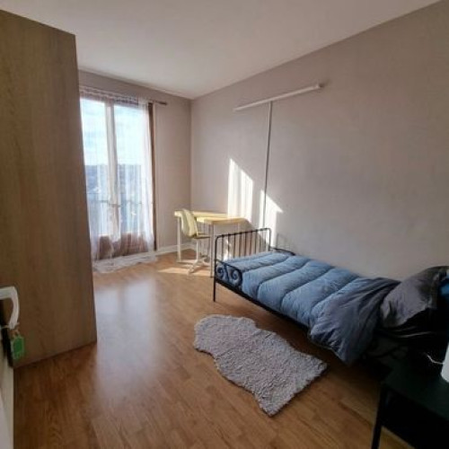 Chambre étudiant ou jeune travailleur pour fille uniquement!