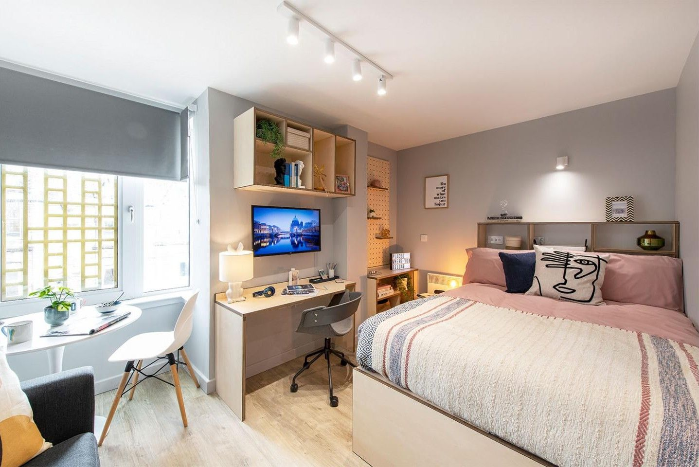  Studio Premium  -  Silk Mill Edinburgh  - Gallery -  2