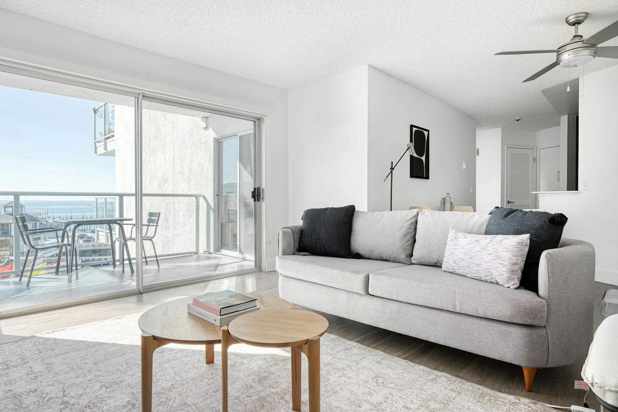 Entire Place - The Village, Redondo Beach, CA - Gallery - 1