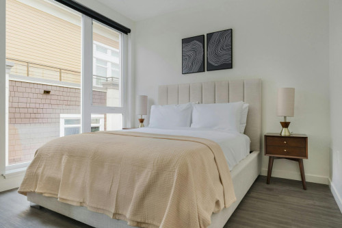 Northeast 10th Street, Bellevue, WA - Gallery - 8