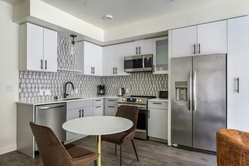 Northeast 10th Street, Bellevue, WA - Gallery - 6