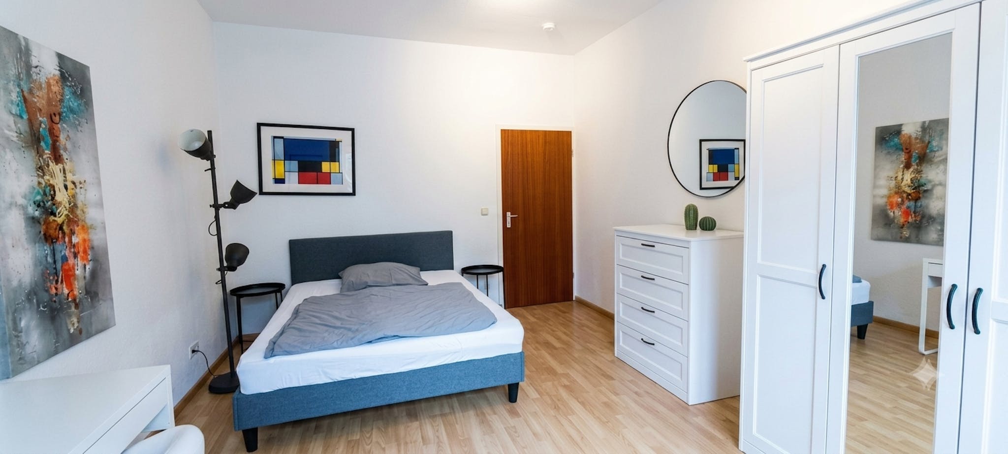 Private Room - Hüttenstraße, Düsseldorf - Gallery - 1
