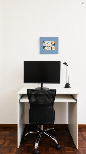 Room 2: Room & Workspace @ Coliving Hub Funchal - Gallery - 15