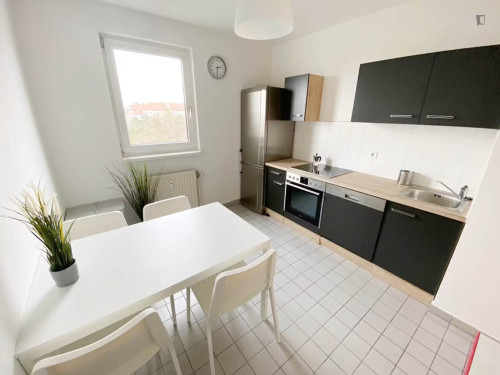 Snug double bedroom in Favoriten