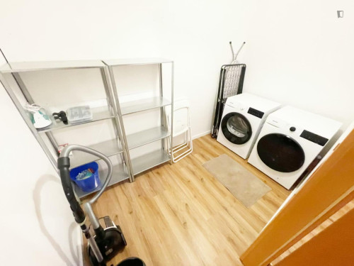 Sublime double bedroom in the Favoriten district
