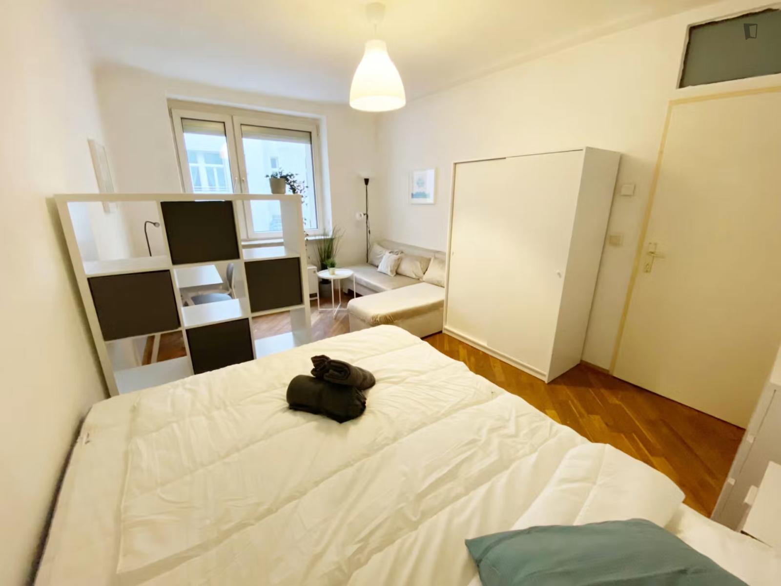 Grand Double Bedroom In Weinhaus - Grand double bedroom in Weinhaus - Gallery - 1