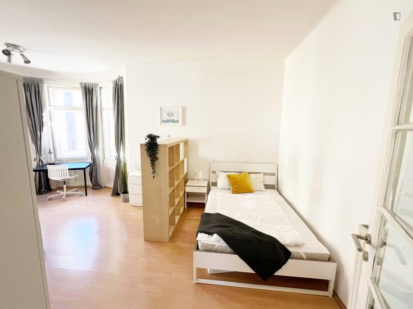 Inviting Double Bedroom In The Leopoldstadt District - Inviting double bedroom in the Leopoldstadt district - Gallery - 1