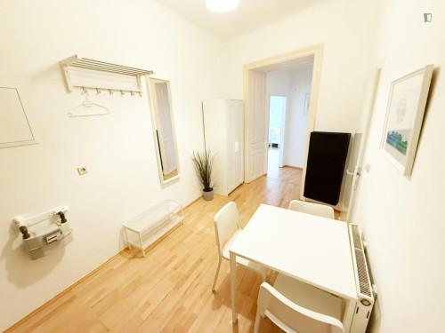 Grand double bedroom in Volkertviertel