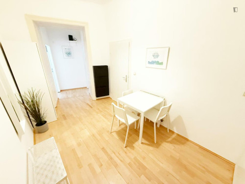 Grand double bedroom in Volkertviertel