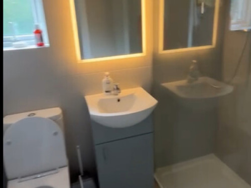 Lovely room in a family home 