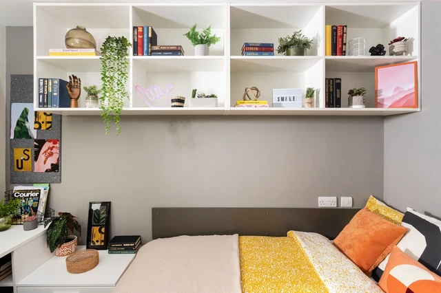 Medium Highest Double En-Suite - Stratford One - Gallery - 2