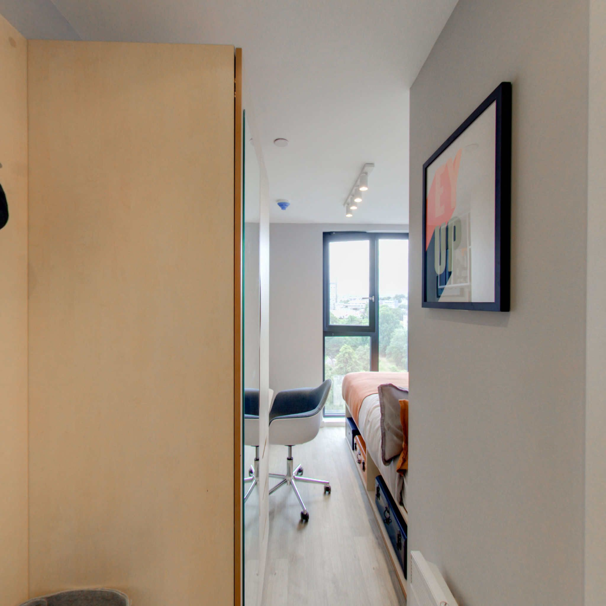  4 Bed Standard Ensuite  -  Hillside House Sheffield  - Gallery -  3