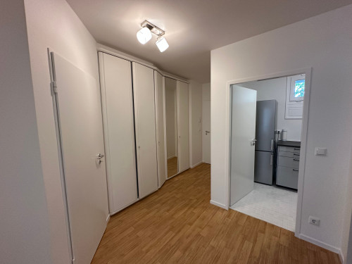 Quiet furnished terrace apartment, 5 minutes to the main line – new occupancy after partial renovation - Gallery - 20