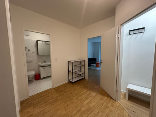 Quiet furnished terrace apartment, 5 minutes to the main line – new occupancy after partial renovation - Gallery - 18