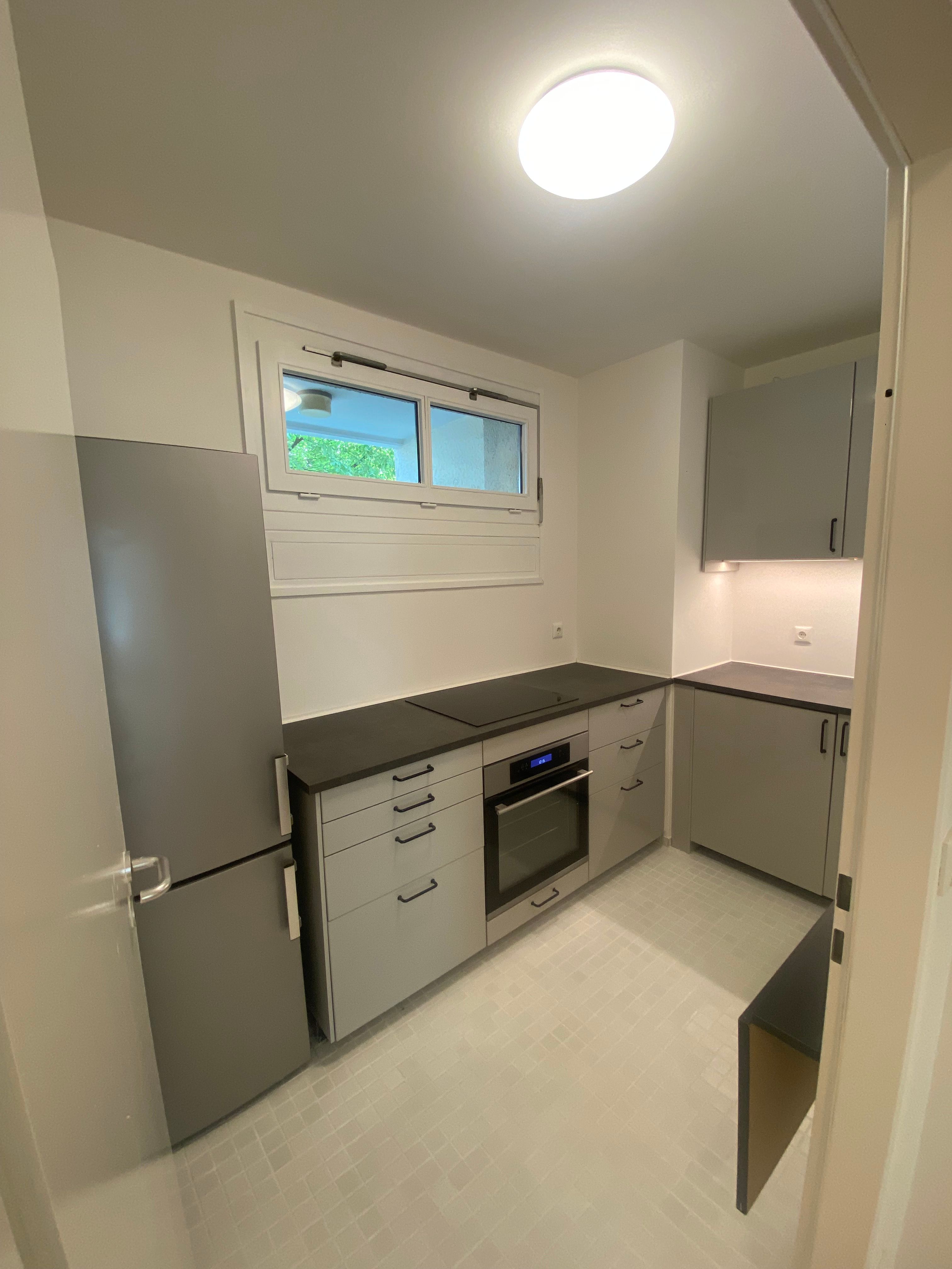 Quiet Furnished Terrace Apartment, 5 Minutes To The Main Line – New Occupancy After Partial Renovati - 9
