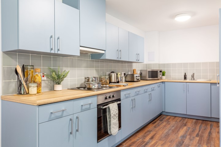  Standard En-Suite  -  Newton Court  - Gallery -  6