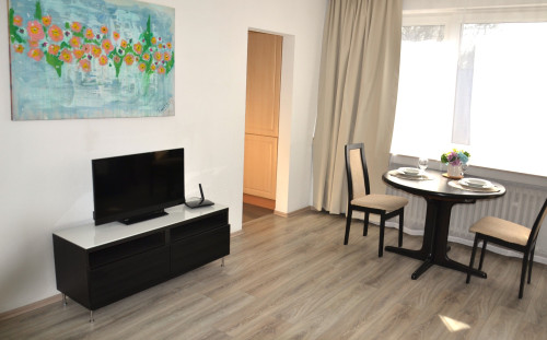 Modern 50 sqm apartment with balcony, WiFi & parking – near Rhine in Duisburg - Gallery - 15