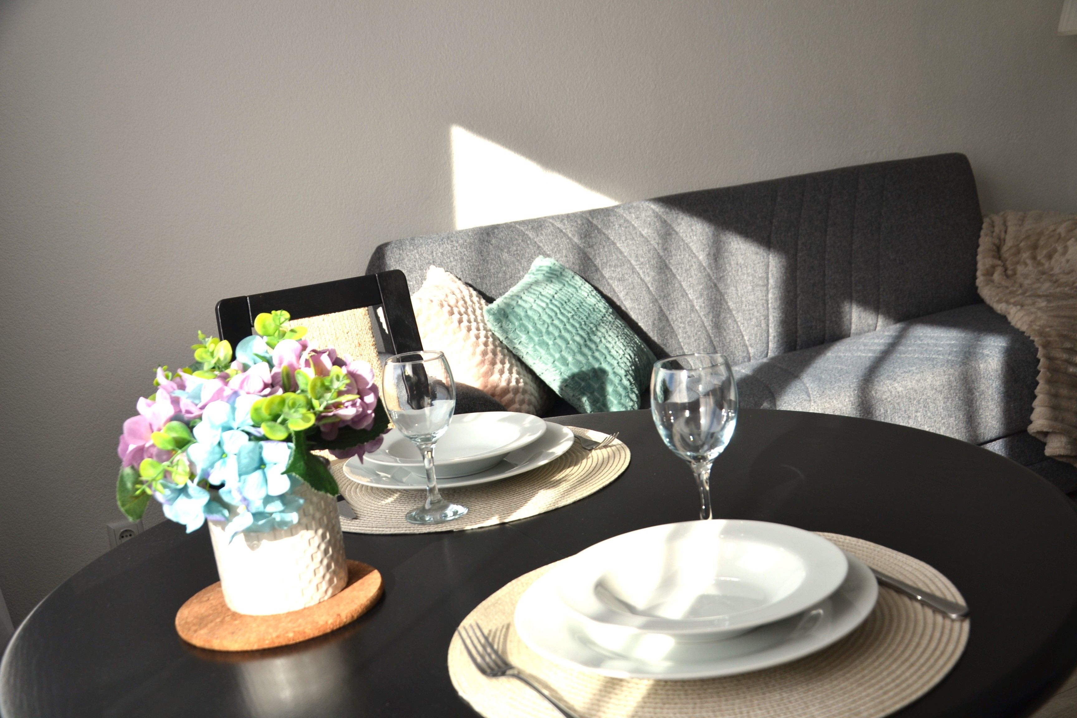 Modern 50 Sqm Apartment With Balcony, WiFi & Parking – Near Rhine In Duisburg - 6