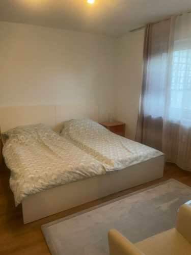 Spacious Apartment with big garden in quite street - Gallery - 20