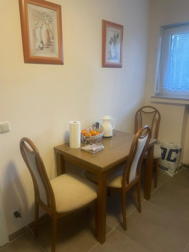 Spacious Apartment with big garden in quite street