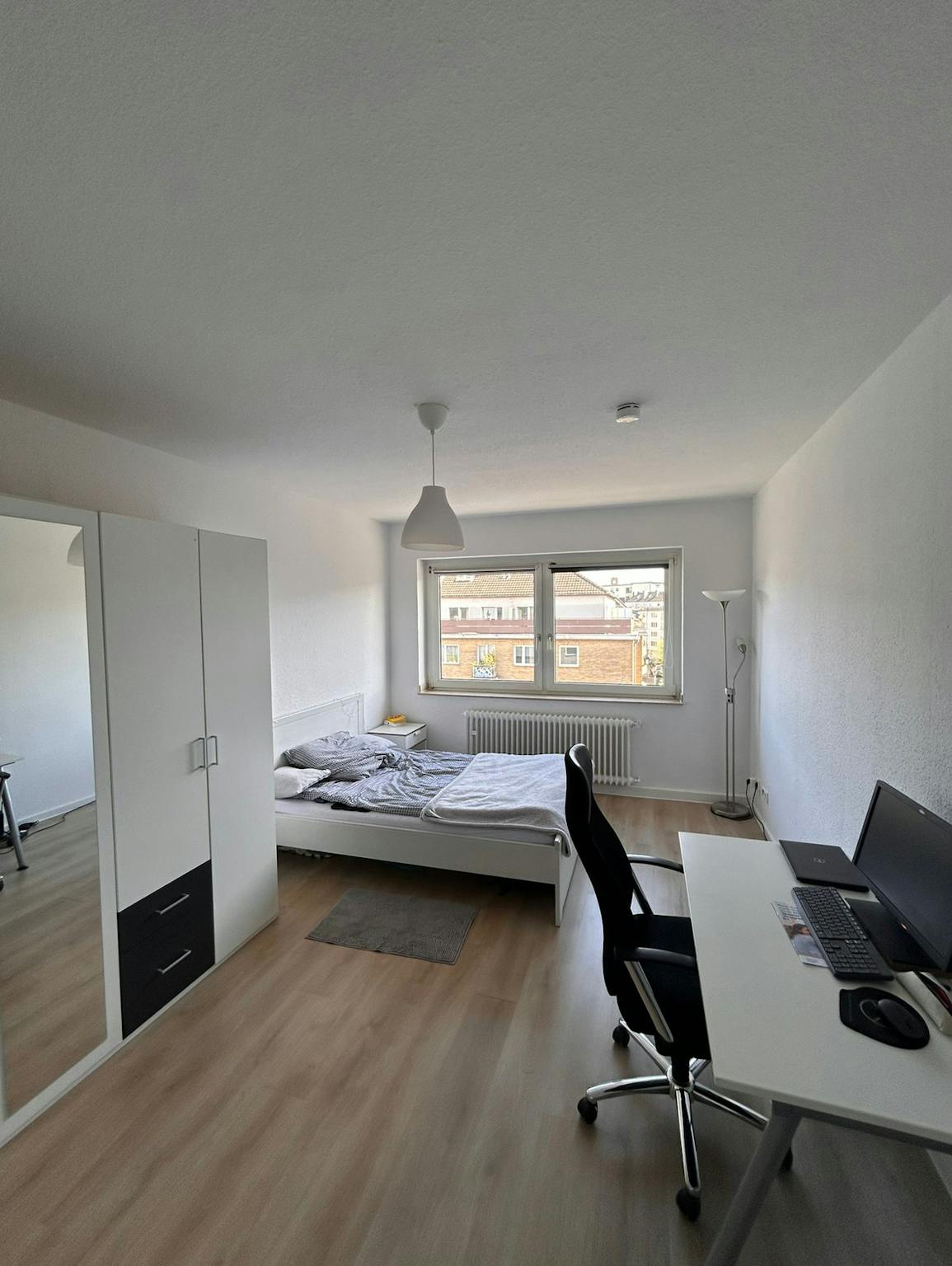 Private Room - Kölner Straße, Düsseldorf - Gallery - 1