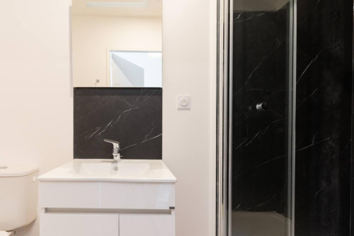 Comfy double ensuite bedroom in Orvault  - Gallery - 5