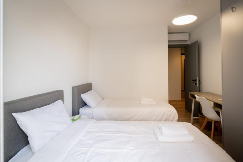 Luminous  Spacious Apartment in Pagrati  - Gallery -  5