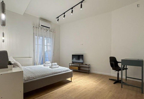 Modern Comfort Oasis in Pagrati