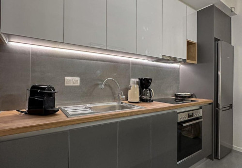 Modern Comfort Oasis in Pagrati - Gallery - 10