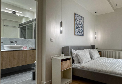 Modern Comfort Oasis in Pagrati