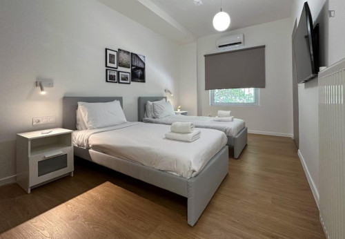 Modern Comfort Oasis in Pagrati - Gallery - 6
