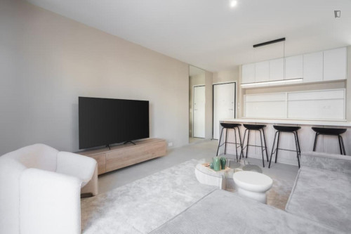 Deluxe 2BD Apartment in Athens - Gallery - 17