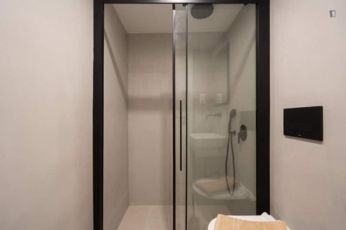 Deluxe 2BD Apartment in Athens - Gallery - 9