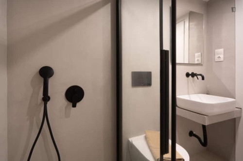 Deluxe 2BD Apartment in Athens - Gallery - 10