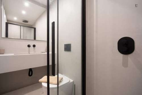 Deluxe 2BD Apartment in Athens - Gallery - 7