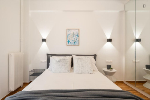Premium Pagrati Apartment