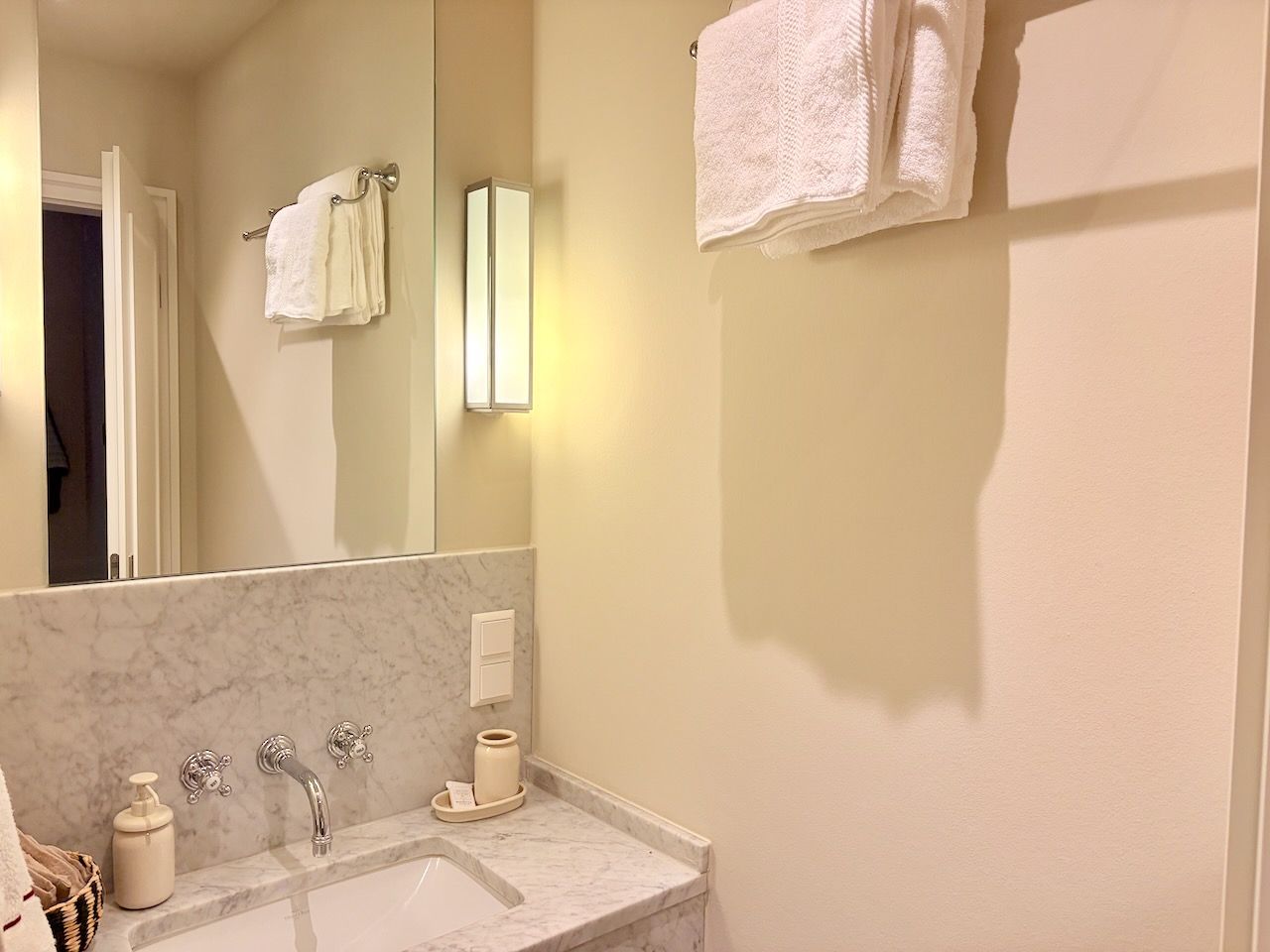 Luxury Apartment In Düsseldorf - 33