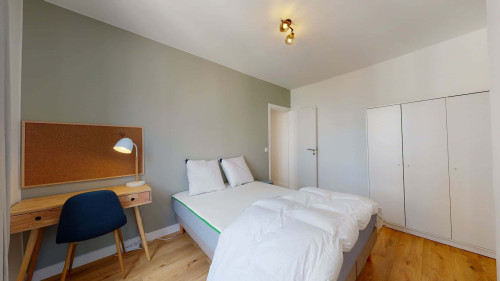 Saint-Denis Suger - Private Room (1)