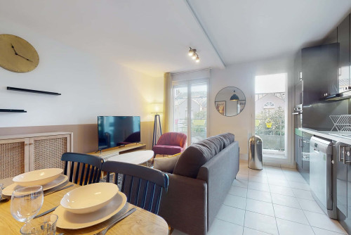 Saint-Denis Cervoisiers private room 1