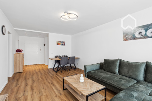 Furnished 2-room apartment with mountain view and balcony in Munich.