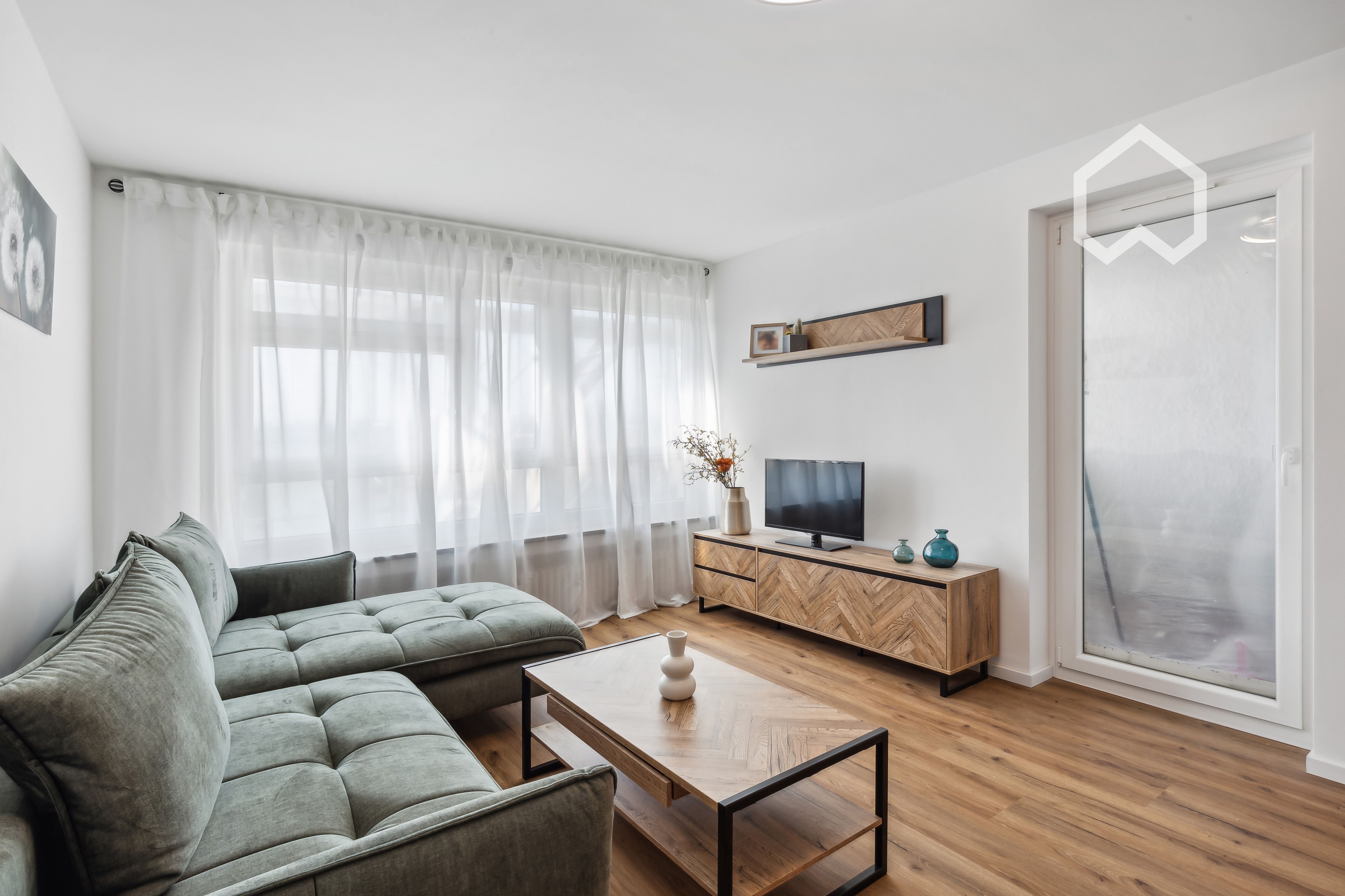 Furnished 2-Room Apartment With Mountain View And Balcony In Munich. - 14