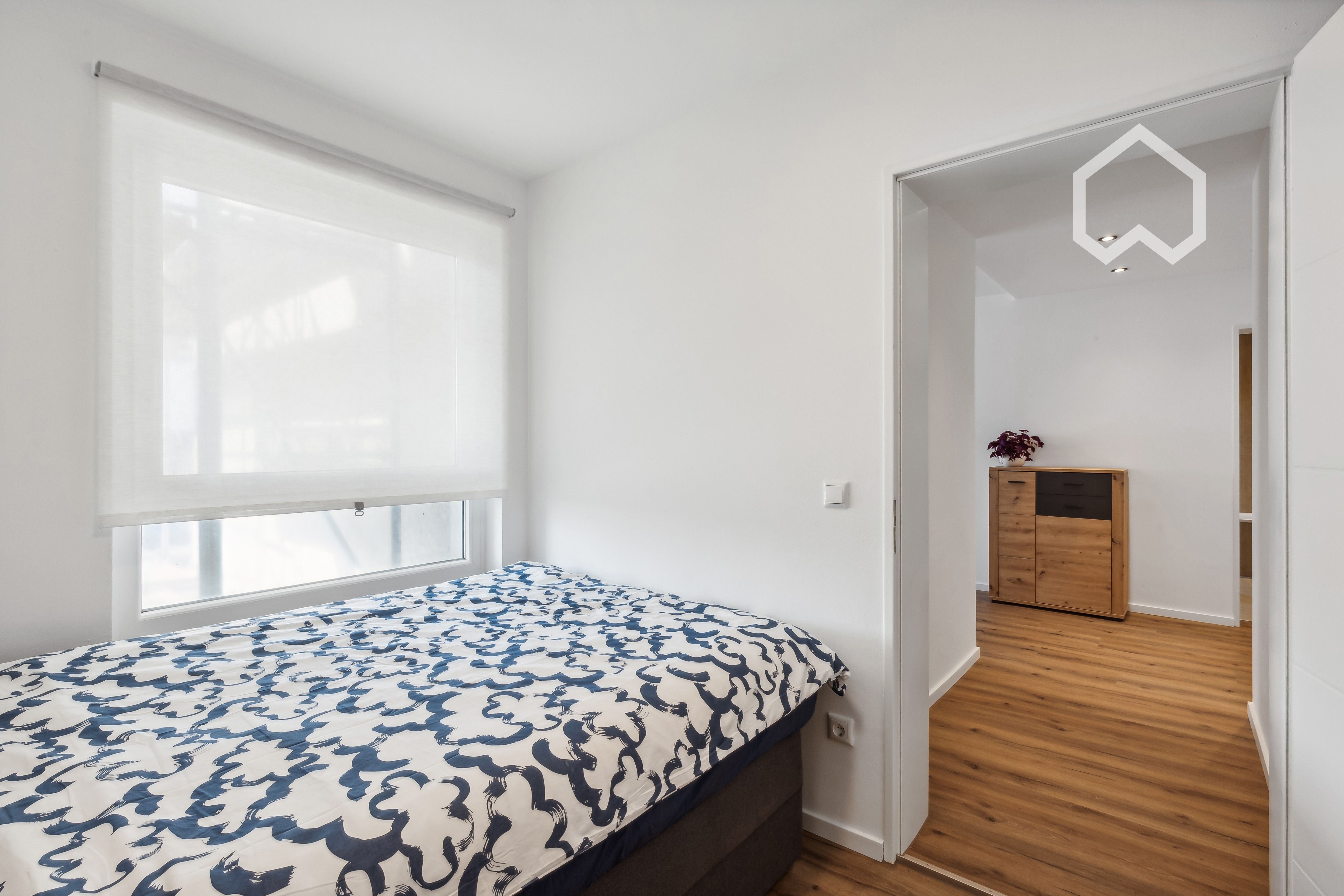 Furnished 2-Room Apartment With Mountain View And Balcony In Munich. - 9