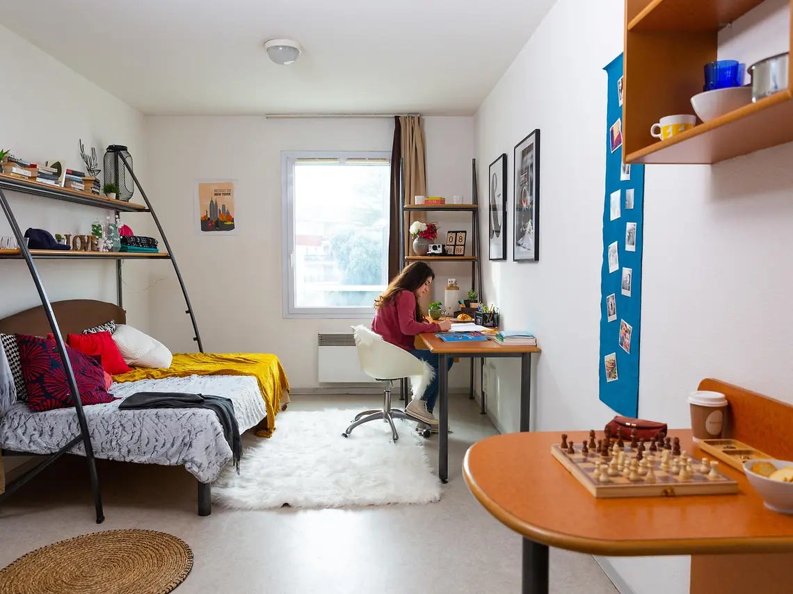 Studio With Balcony - 2