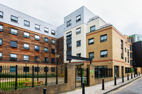 باسيفيك كورت