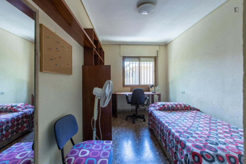 Room in Calle Puerta Nueva, Murcia with 3 bedrooms