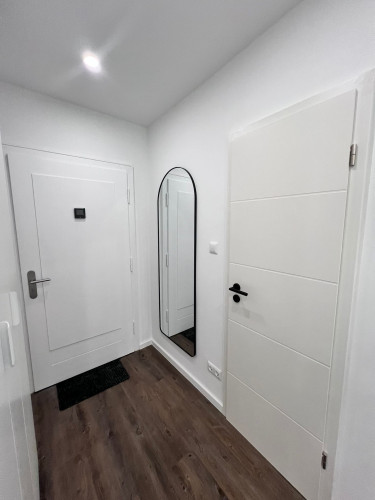 Stylish Newly Renovated Loft Apartment in Prime Location Near Hamburg Airport - Gallery - 10
