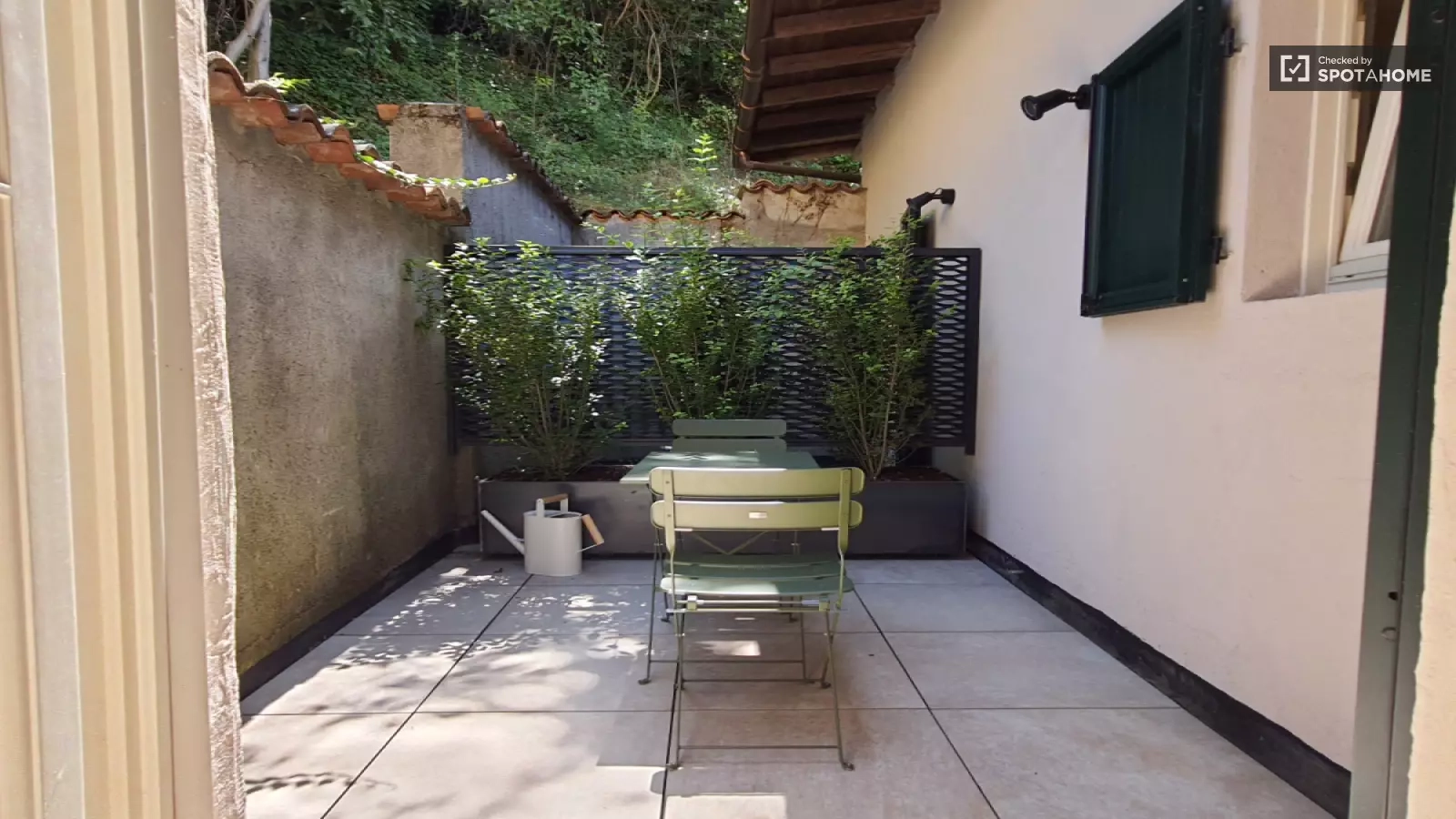 Large Single bed room for rent in a Coliving in Brescia